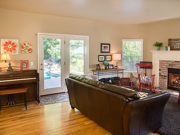 5th image of 1615 Foxridge Cir