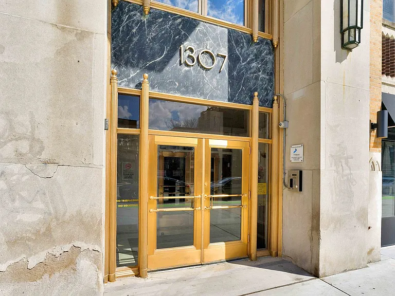 1307 S Wabash Ave #504 — Photo 2
