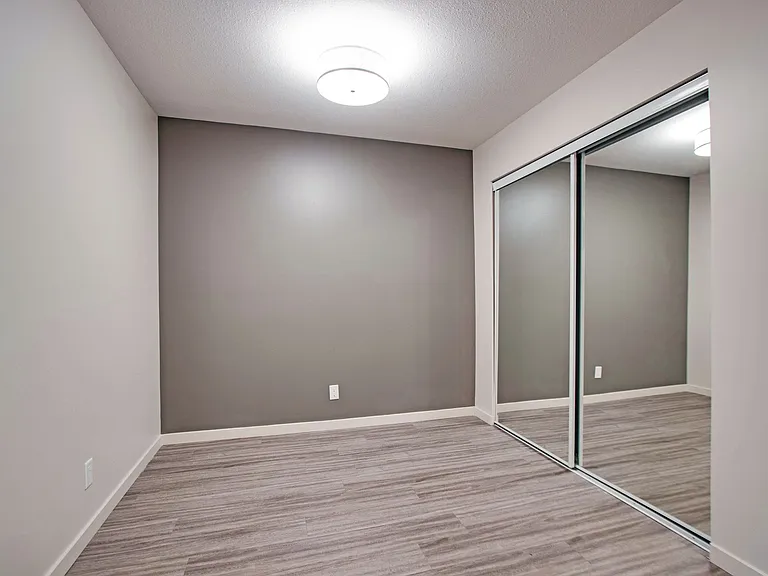 772 Paisley Rd #4 — Photo 24