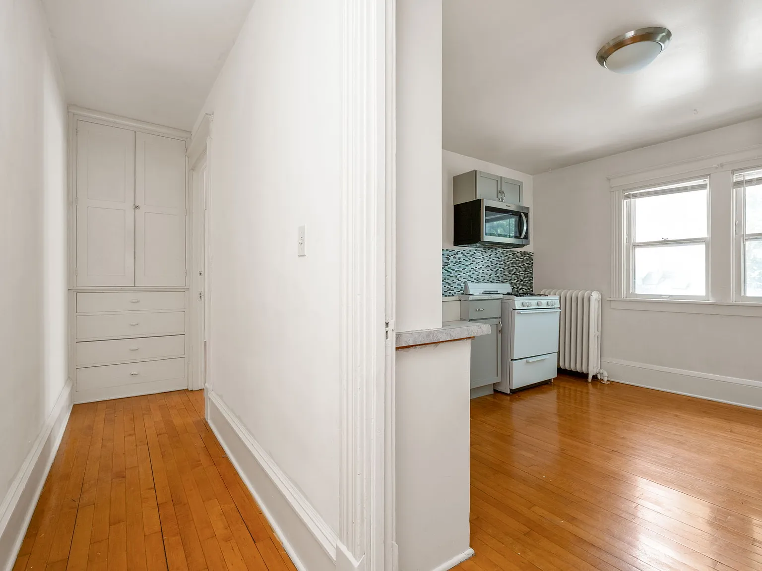 2 bed, 1000 sqft, $1,645 — Photo 4