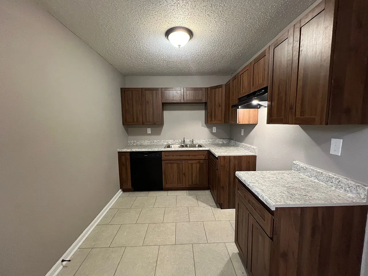 3107 Cherry Rd — Photo 4