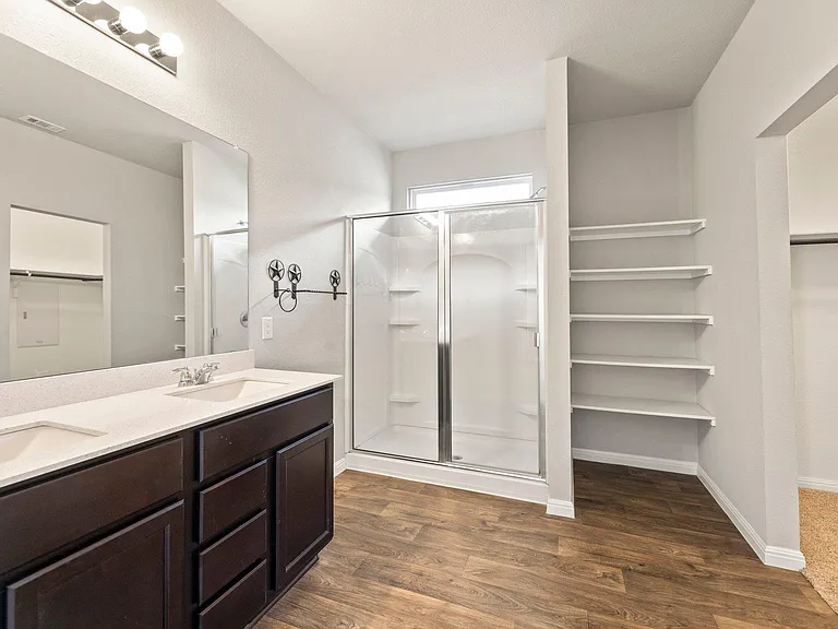 232 Freedom Park Ave — Photo 12