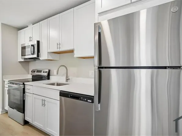 1410 Young St SE APT 8, Washington, DC 20020
