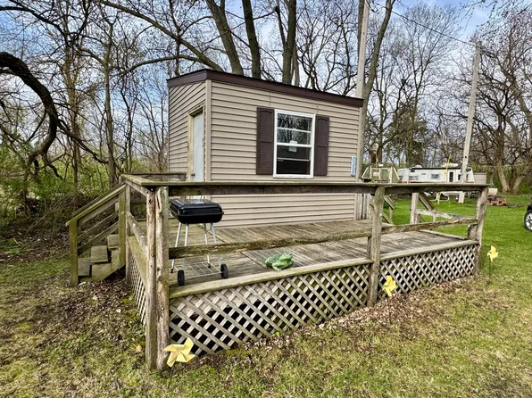 1850 N 375 East St #1, Sheffield, IL 61361