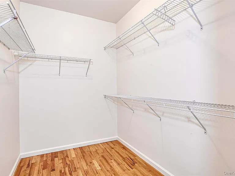 80 Alexander Ct — Photo 22