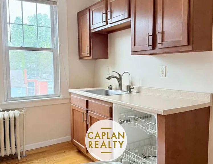 405 Main St #6 — Photo 8