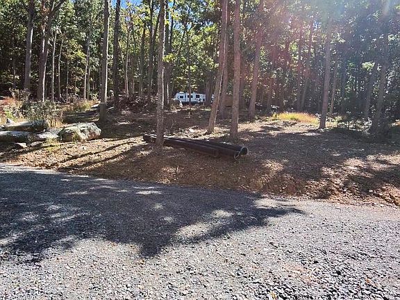 2nd image of 13 Pine Ridge Ext