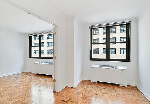 5th image of 330 W 58th St APT 17B