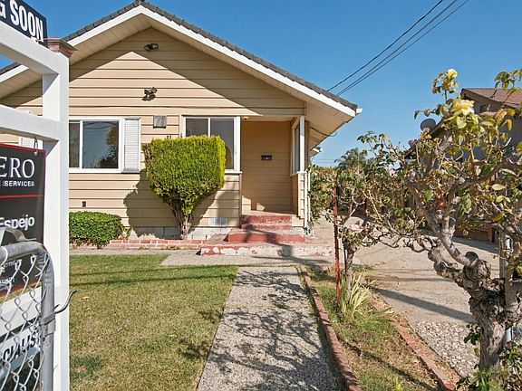 3rd image of 71 Rustic St