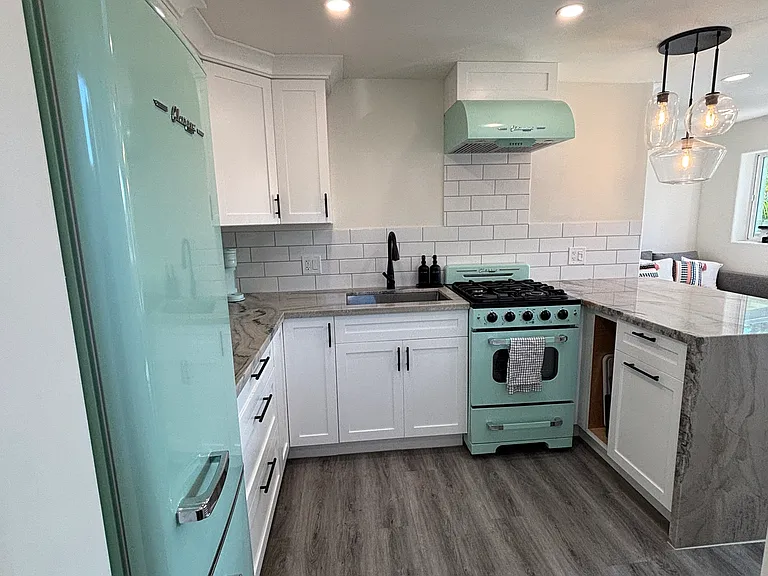 232 N Rios Ave — Photo 7