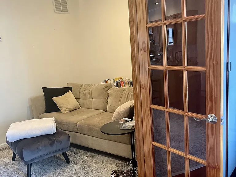 201-5 York St #2 — Photo 5