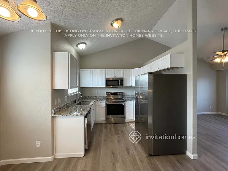1082 Clogger Ln — Photo 10