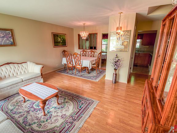 Living/Dining Room 1