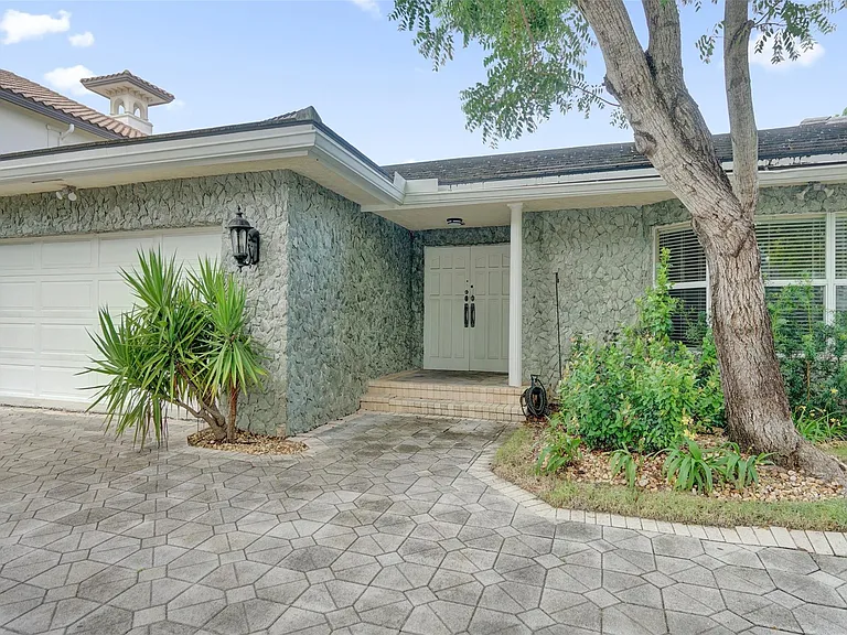 2427 Sea Island Dr — Photo 41