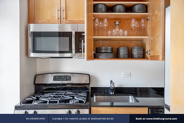 Rented by The Blueground | media 190