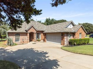 1043 Hidden Oaks Way, Guthrie, OK 73044