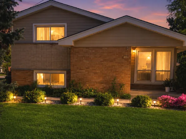 7901 W 93rd St, Hickory Hills, IL 60457