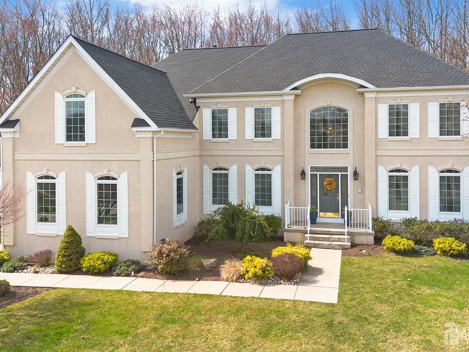 1st image of 9 Stonegate Dr
