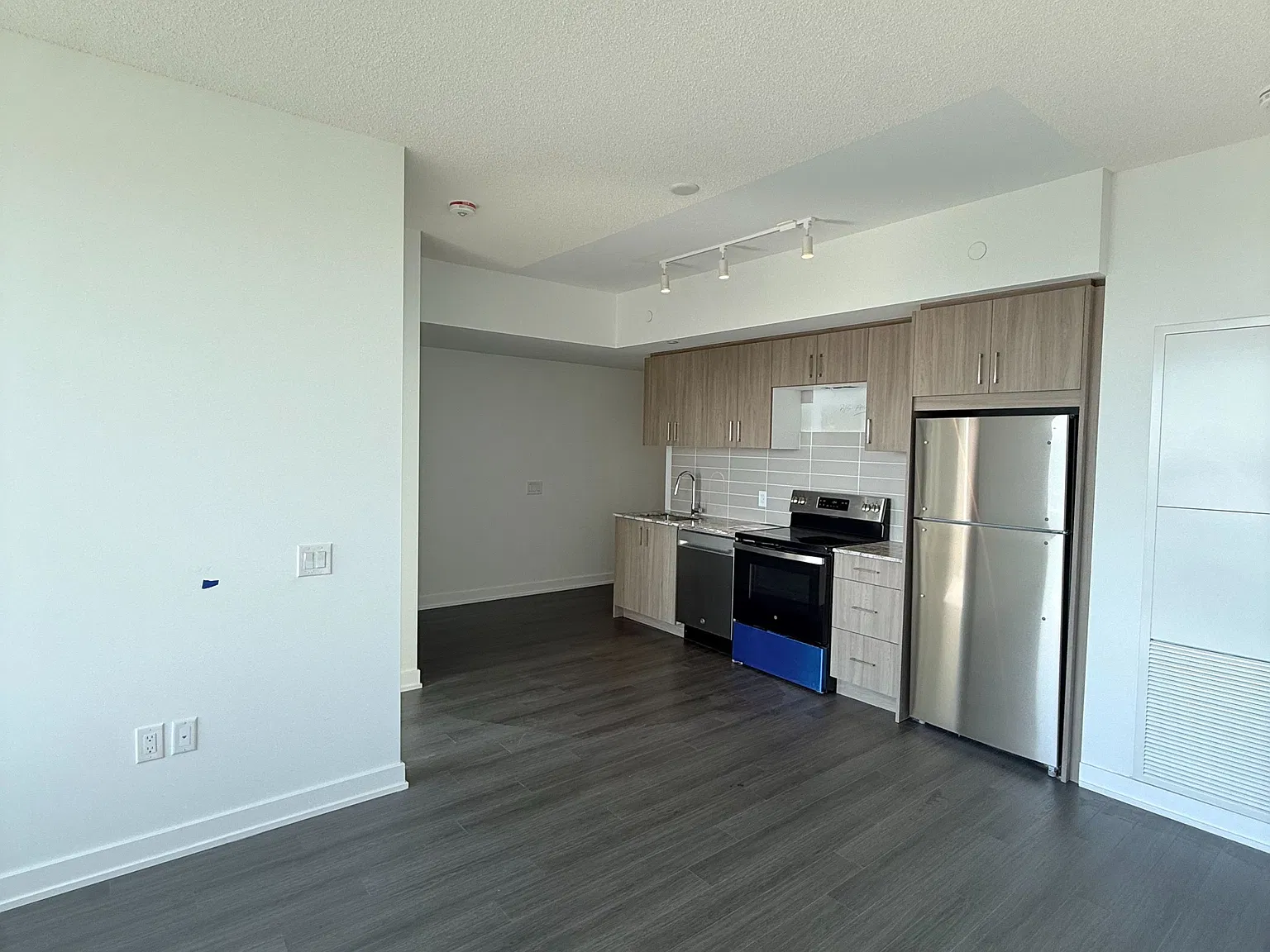 3 bed, $3,200 — Photo 3
