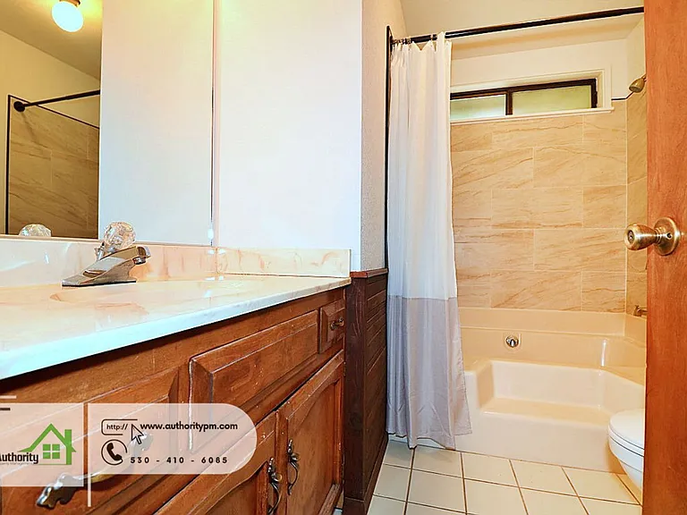 1744 Kildare Dr — Photo 14