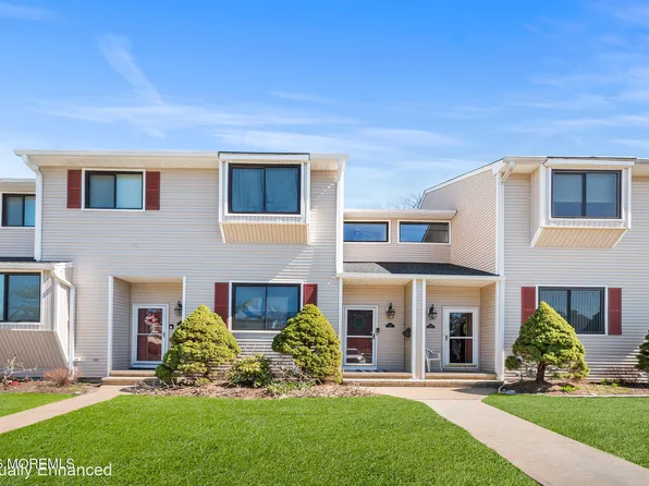 134 Clubhouse Drive, Middletown, NJ 07748