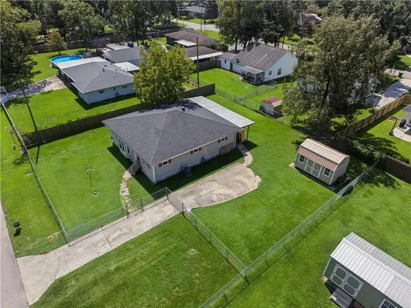 2116 Webster St, Mandeville, LA 70448