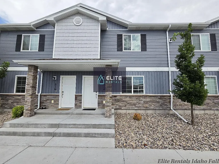 514 Trails End — Photo 1