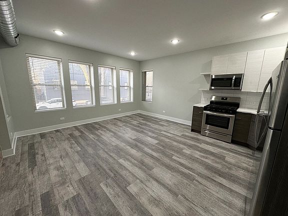5th image of 5424-26 N Ashland Ave #5424-1R