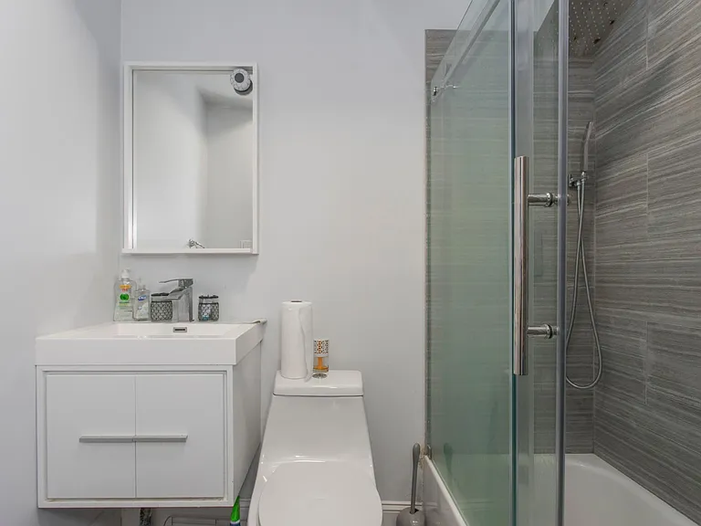 1629 Wallace St #1R — Photo 7