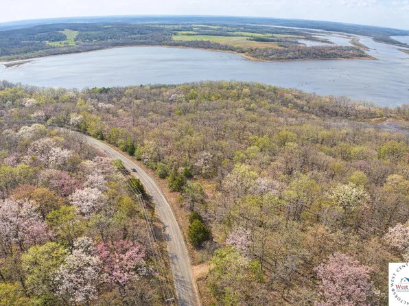 3925 NE 1075 Pvt Rd, Osceola, MO 64776