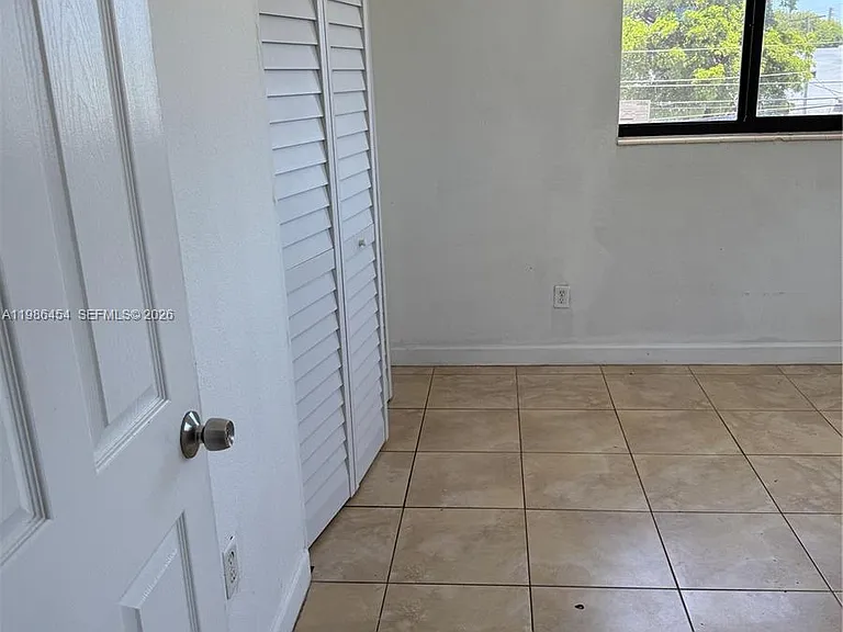 180 NE 71st St #9 — Photo 8