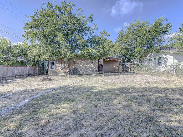 1410 Kamar Dr — Photo 20