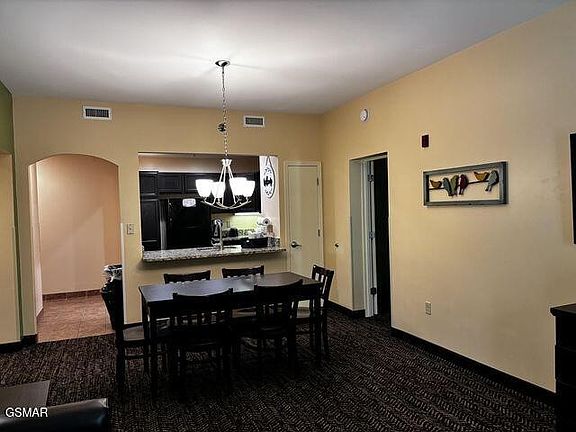 5th image of 225 Collier Dr #1219