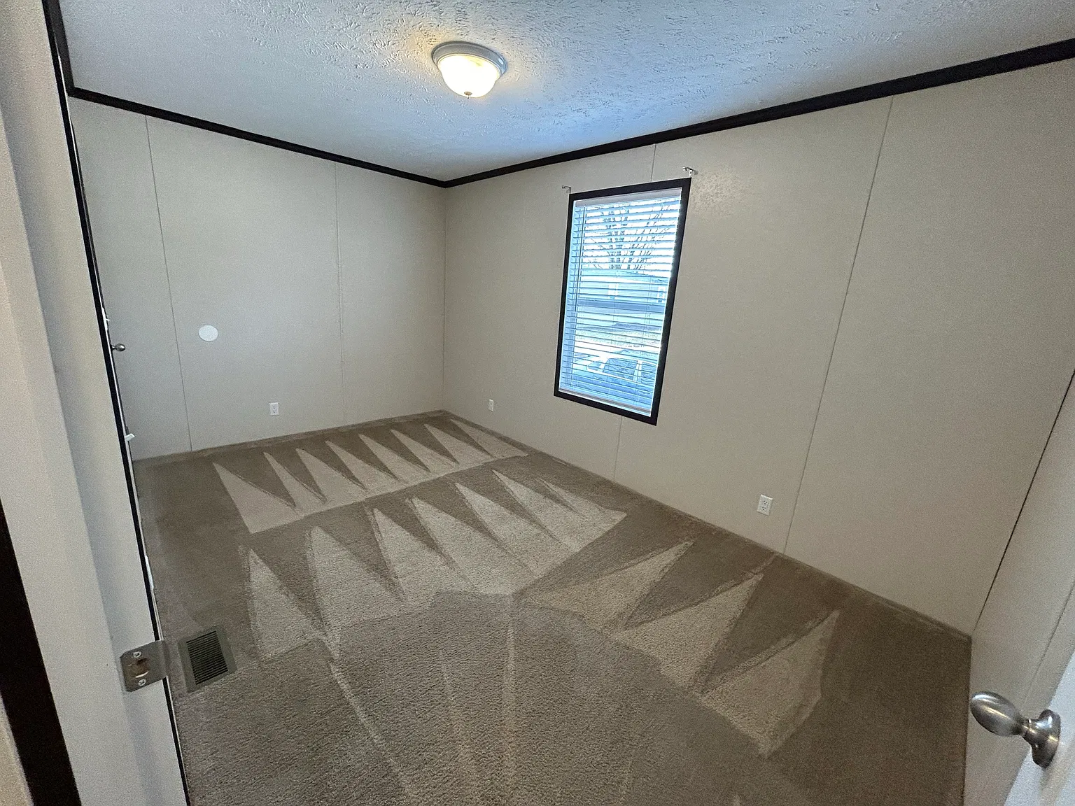 Free Rent Until December 1st! — Photo 2