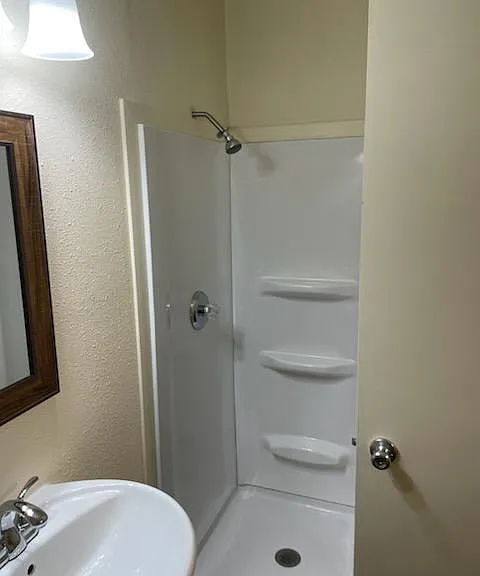3712 Venice Rd #7 — Photo 4