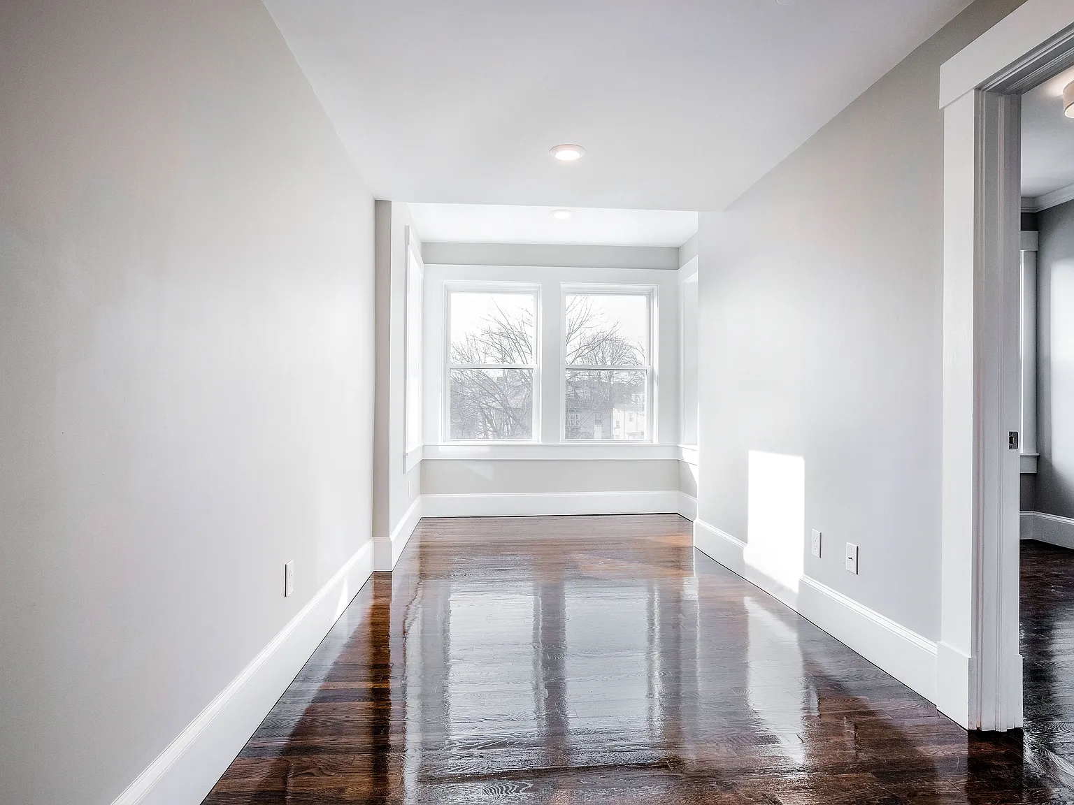 4 bed, $4,000 — Photo 3
