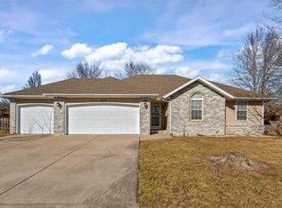 4833 N Kensington Dr, Ozark, MO 65721