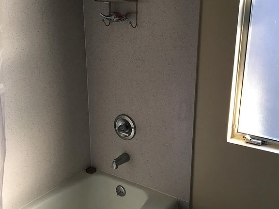 4th image of 14 Circle Dr APT 4