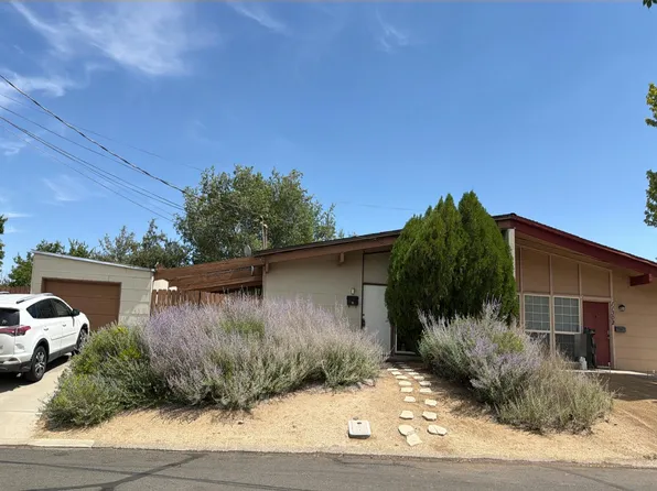 11304 Green Mountain St, Reno, NV 89506