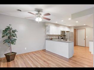 235 Zinnia Ln N, Plymouth, MN 55441