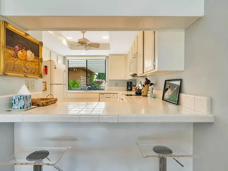 72 Majorca Dr — Photo 14