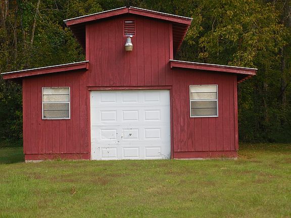 2nd image of 2534 Jennings Creek Hwy