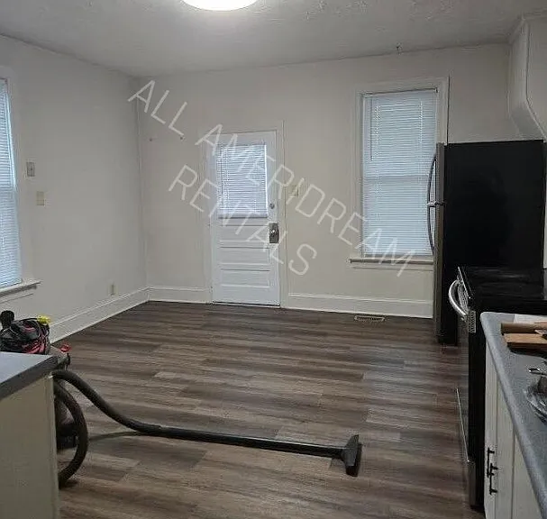171 McAllister St — Photo 2