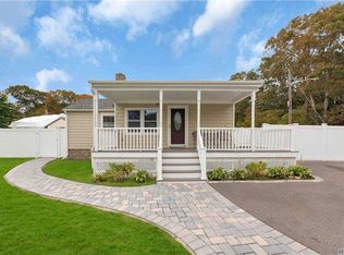 76 S Bicycle Path, Selden, NY 11784