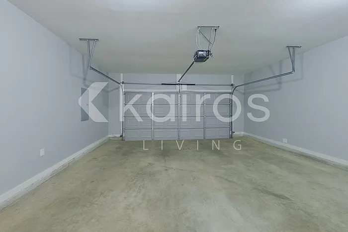 8005 Shadesbrook Dr — Photo 27