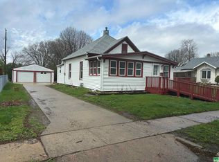 2717 S Glass St, Sioux City, IA 51106