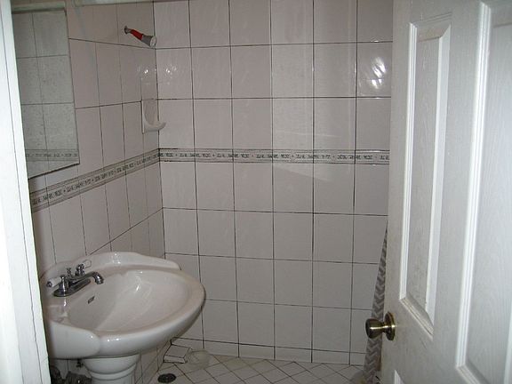 4th image of 18603 Galleano St