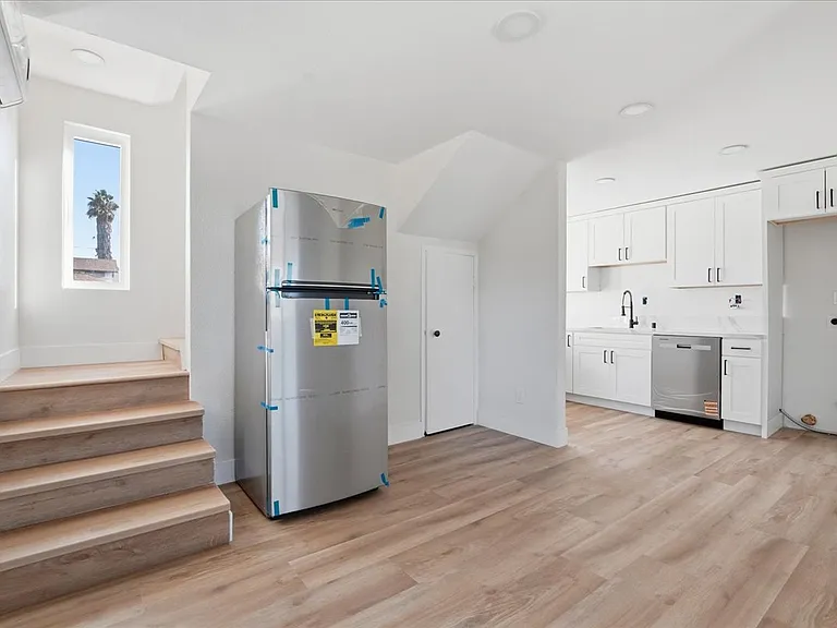 603 Elmwood Dr #2 — Photo 4