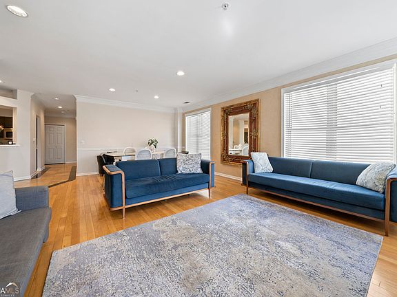 3rd image of 3334 Peachtree Rd NE APT 112