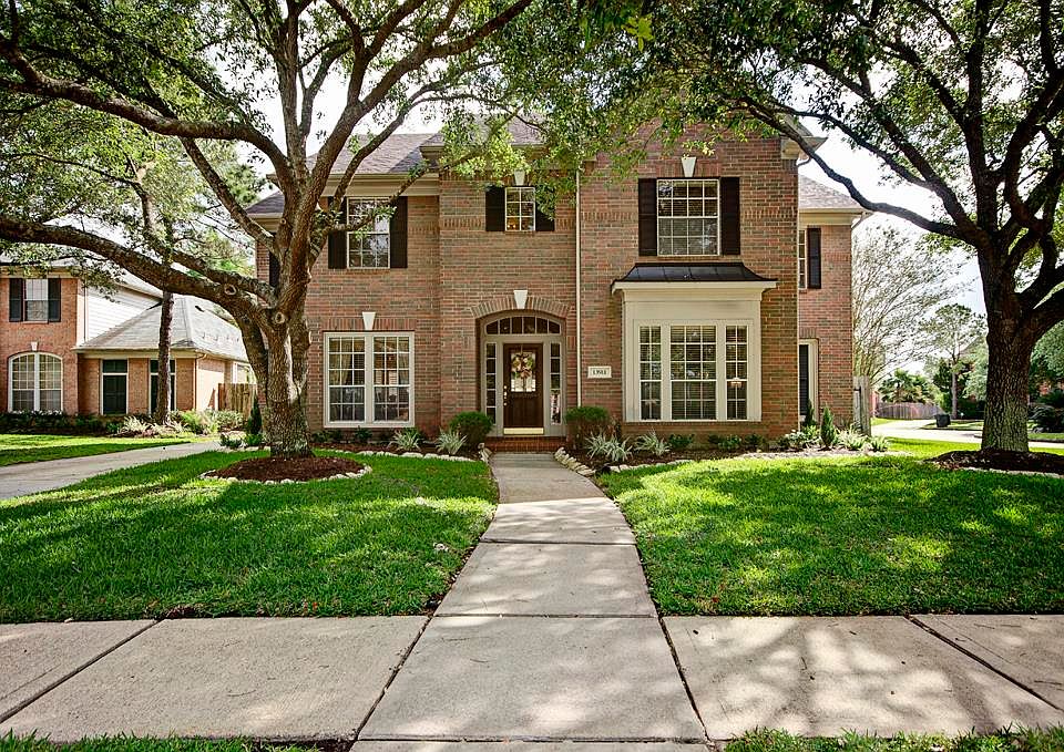 1st image of 13911 Green Ivy Ct